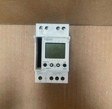 Schneider Electric - 15483 - IC Astro Twilight Switch 230V AC 1-Channel