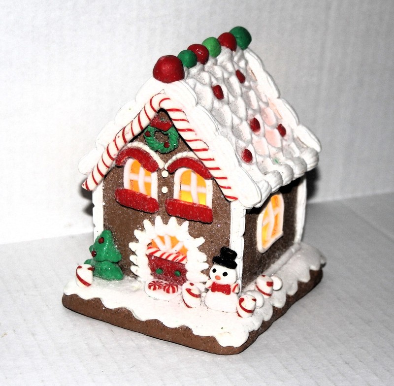 Light Up GINGERBREAD HOUSE 6" Cottage w/Snowman Peppermint Gum  XMAS DECOR