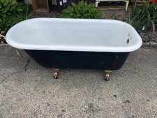 vintage cast iron clawfoot tub antique bathtub