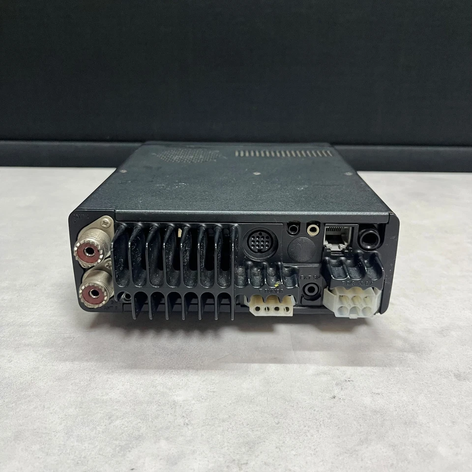 Ricetrasmettitore Icom IC-706 HF/VHF All Mode 06590 con microfono testato... - Immagine 3 di 4