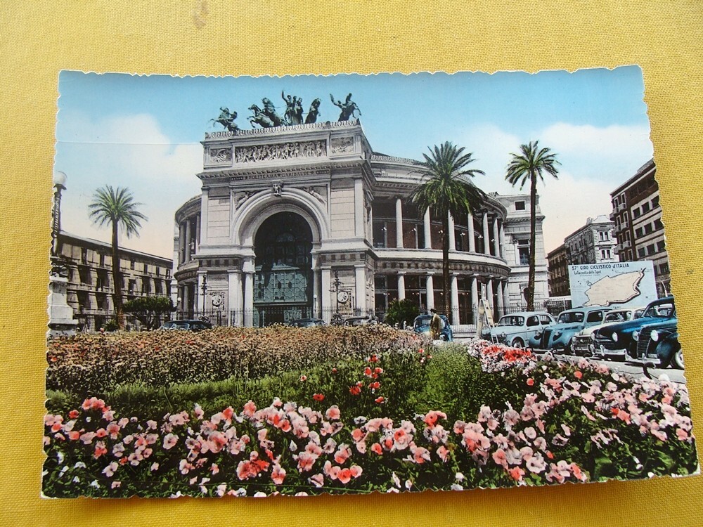 Foto 1 di 2