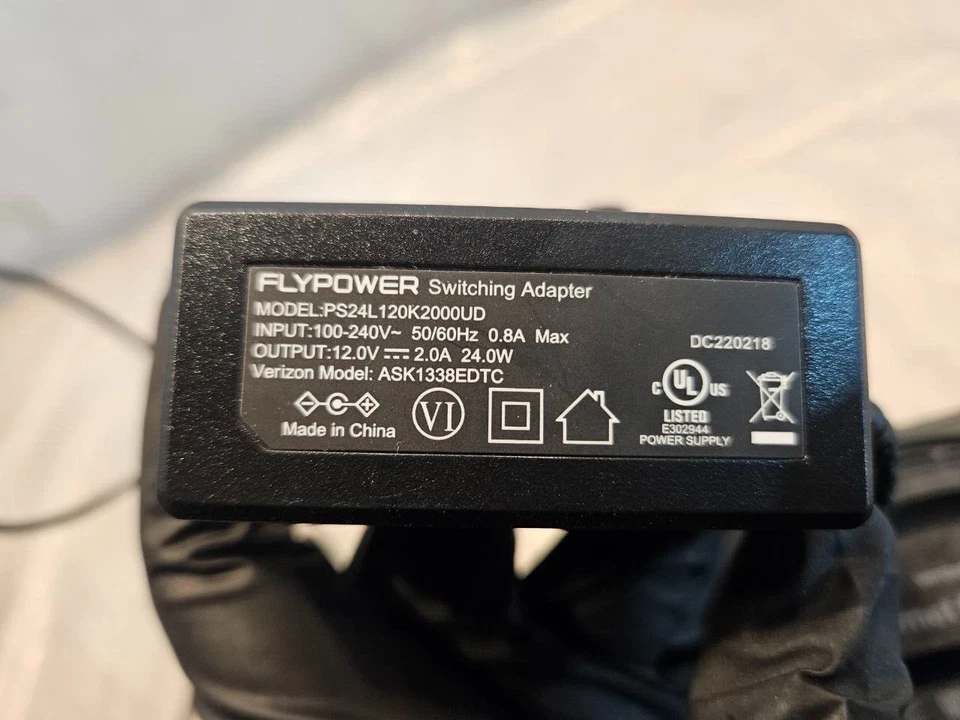 Verizon Internet Gateway Business Router + Ethernet Cable + Power cord - Image 4 of 4