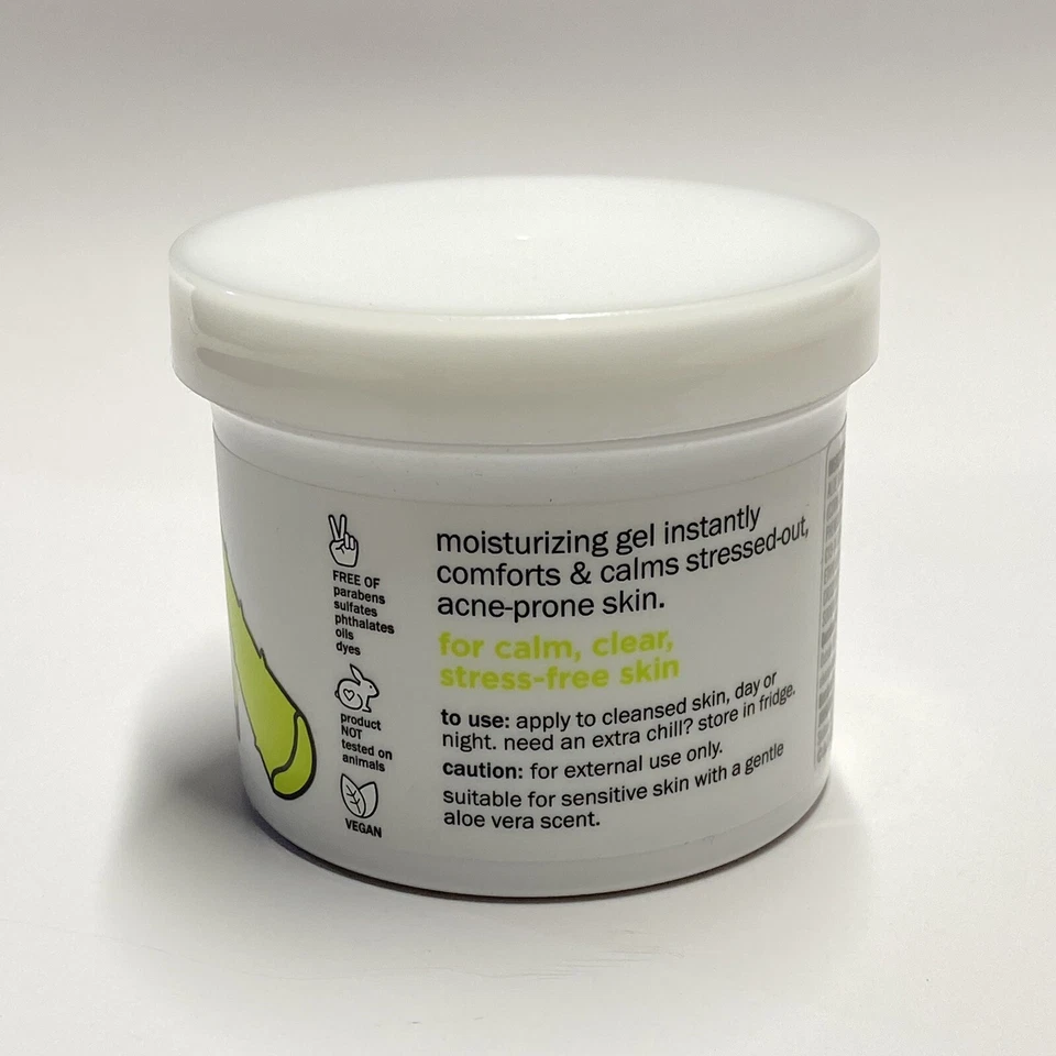 Gel calmante hidratante facial para acné Clean & Clear de aloe vera 4,9 oz Foto 2 de 4