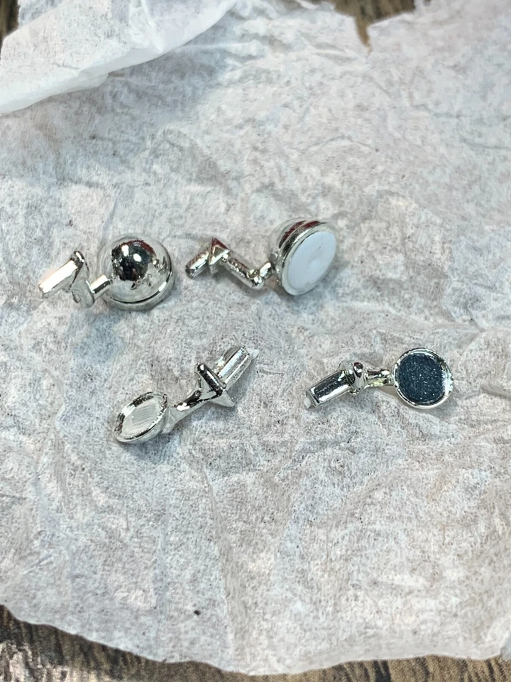 NEW IN BOX FIRST GEAR 1949 FORD TUDOR FDNY CHIEF SCALE 1:25 - Image 4 of 4