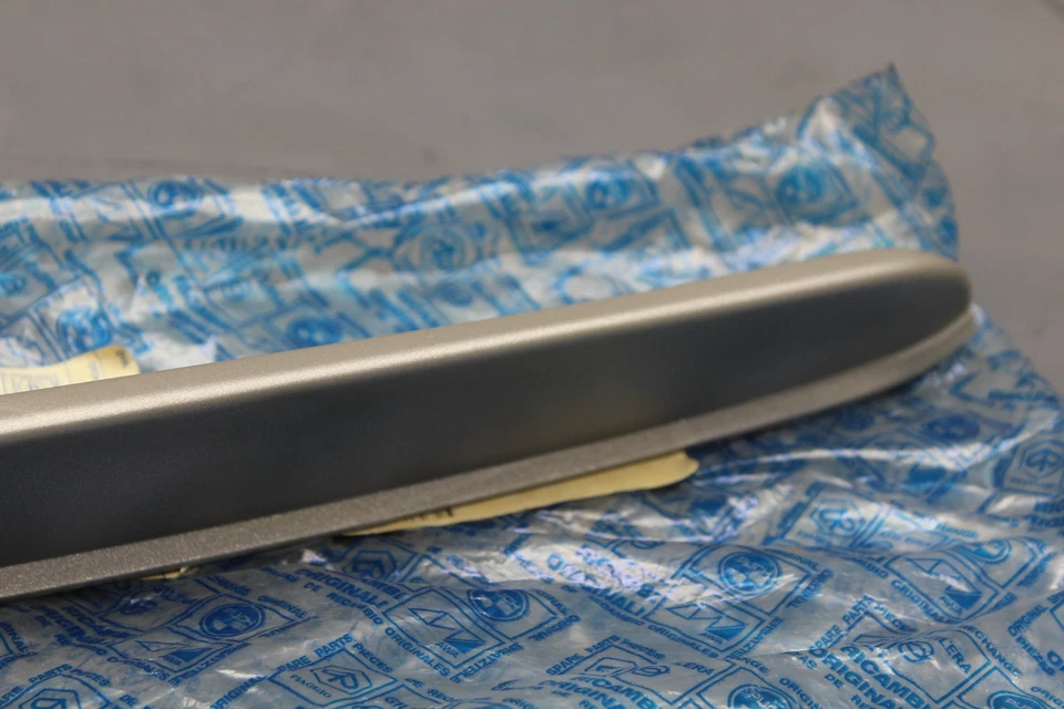 PROTETOR DEFLETOR PROTETOR GUIDÃO MÃO DIREITA PIAGGIO FABRICANTE DE EQUIPAMENTO ORIGINAL CM0073010043 #8 - Imagem 4 de 4