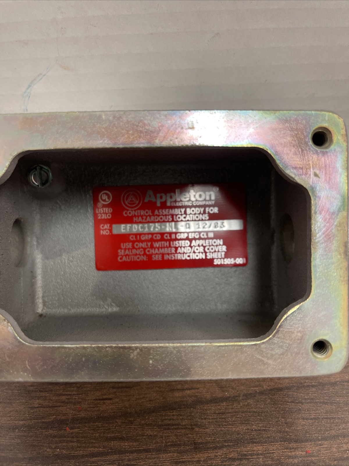 Appleton EFDC175-NL-Q. 3/4” Single Gang Feed-Thru Backbox Control ...