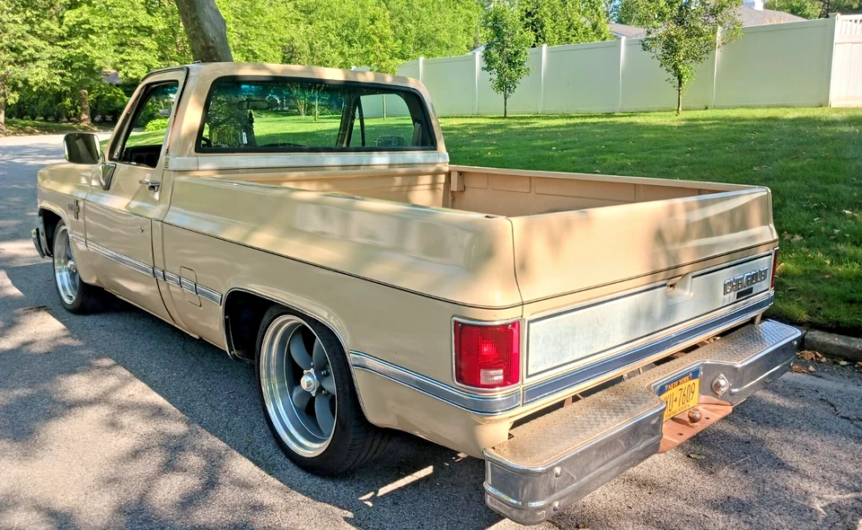 1987 Chevrolet C-10  - Image 4 of 4