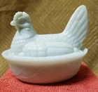 Vintage Westmoreland Milk Glass Small Hen On Nest 5 1/2” X 4 1/4” 4 1/2” Tall