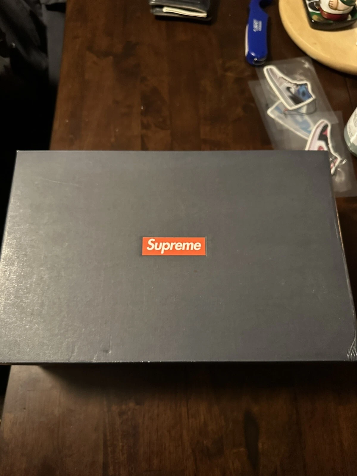 supreme x clarks originaux wallabee