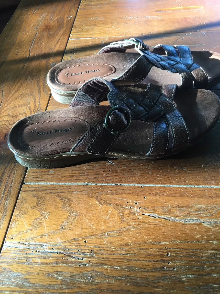 Bare traps hotsell slip on shoes