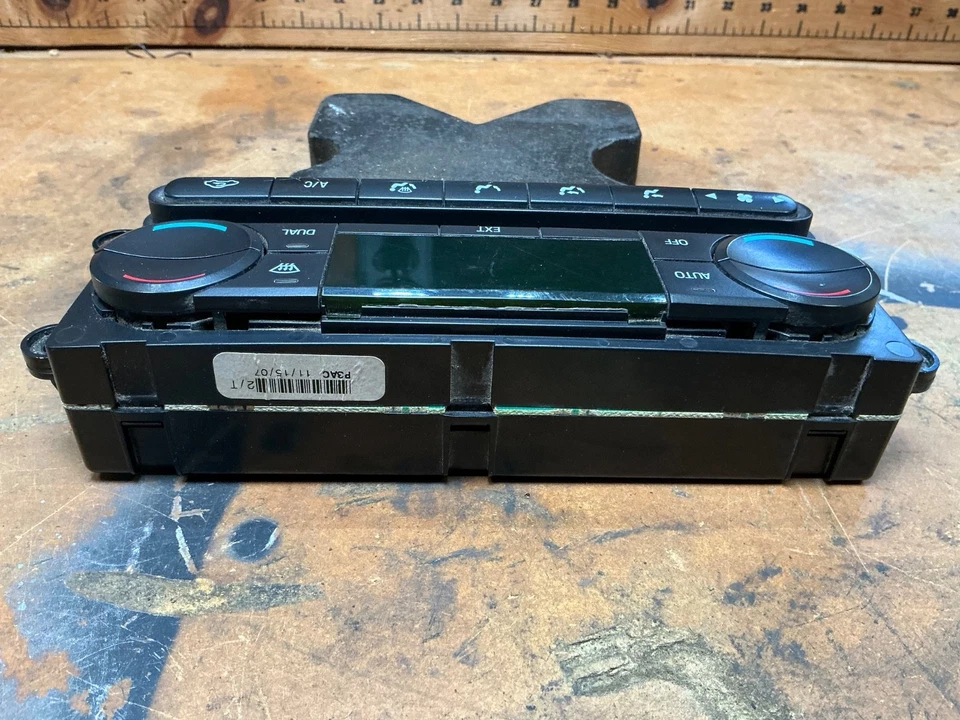 Ford OEM Automatic Climate Control Module 7C3T-18C612-AE F-250 F-350 F-450  - Image 3 of 4