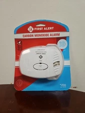 First Alert C0400 Carbon Monoxide Alarm - White