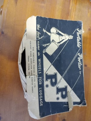 VINTAGE TRAGBARE PORTIERRÄDER FÜR GEPÄCK & GURTE NEU UNBENUTZT IN OVP
