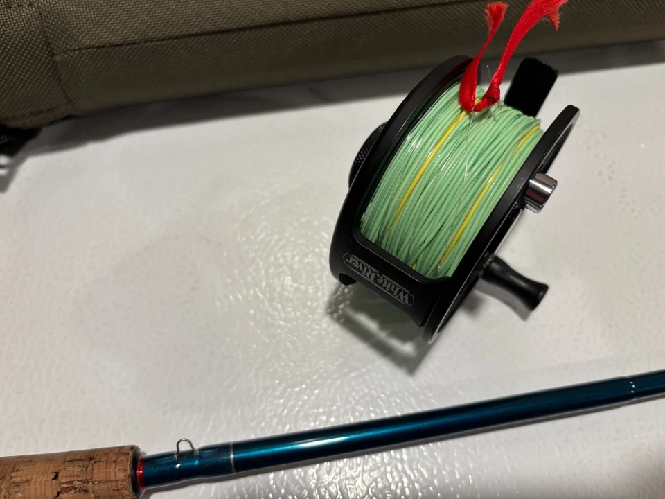 Caña de pescar con mosca Redington Crosswater 5WT 9' 4 piezas + carrete + estuche Foto 3 de 4