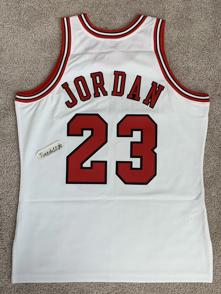 Chicago Bulls Authentic Mitchell & Ness Michael Jordan 1995-96 Jersey – Official Chicago Bulls Store