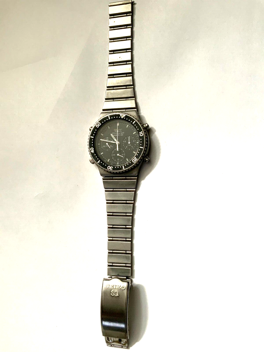 Vintage 1982 Men's Seiko Chronograph Sports 100 Wristwatch 7A28