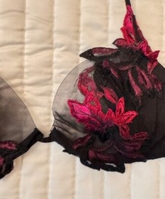 LA PERLA MARVEL Gorgeous Flower Pink & Black Embroidered Bra US 32B  MADE ITALY