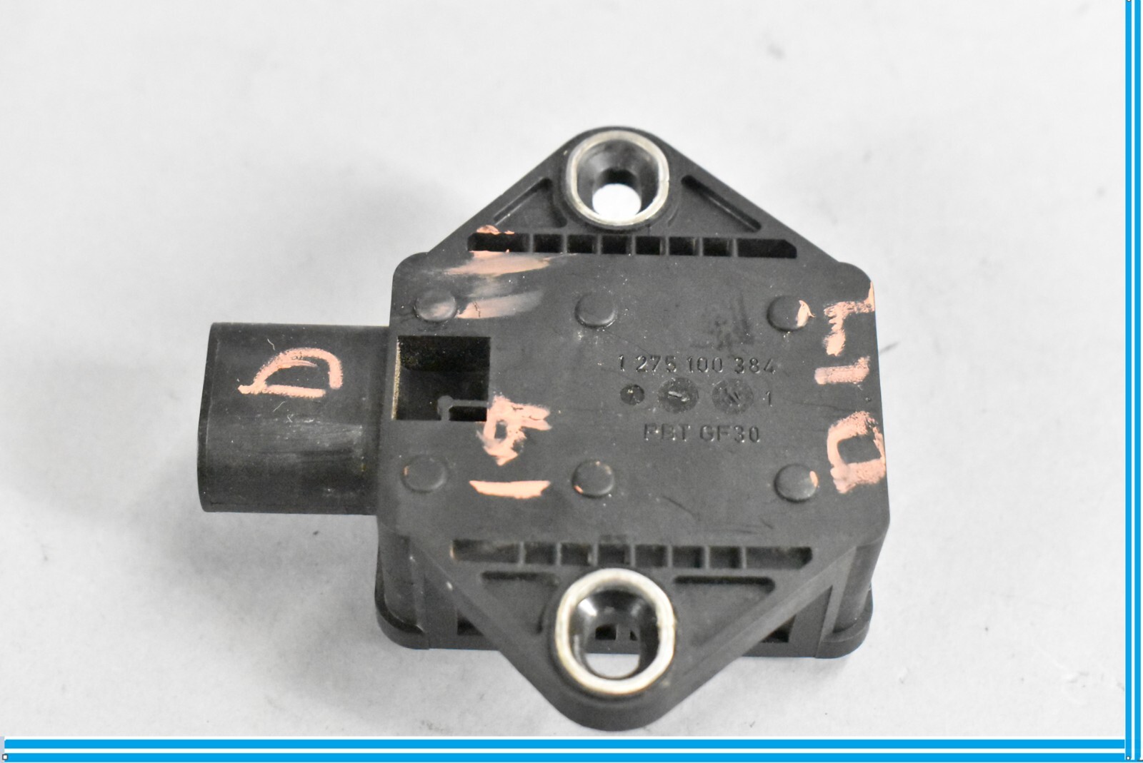 Bentley Continental 2008 Lateral acceleration sensor P/N 8E090763A