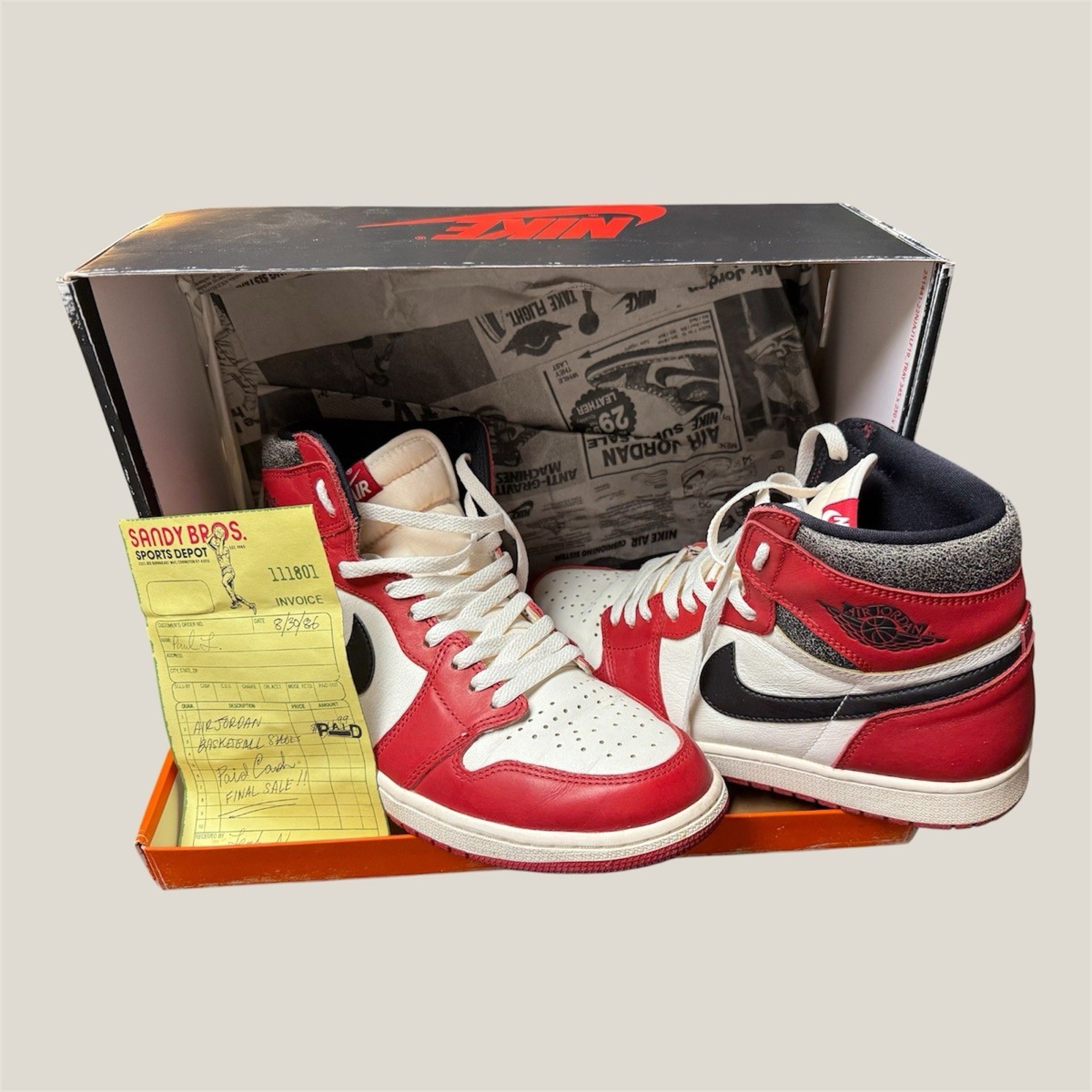 Nike Air Jordan 1 Men's Size 11 Retro High OG Chicago Lost Nike Air Jordan 1 Men's Size 11 Retro High OG Chicago Lost