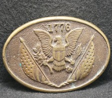 XE01154 VINTAGE 1970s 1776 INDEPENDENCE PATRIOTIC MENS SOLID BRASS BELT BUCKLE