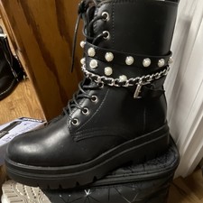 Dream Pairs Women's Black Lace-Up Combat Platform Boots Pearl Chain US 7