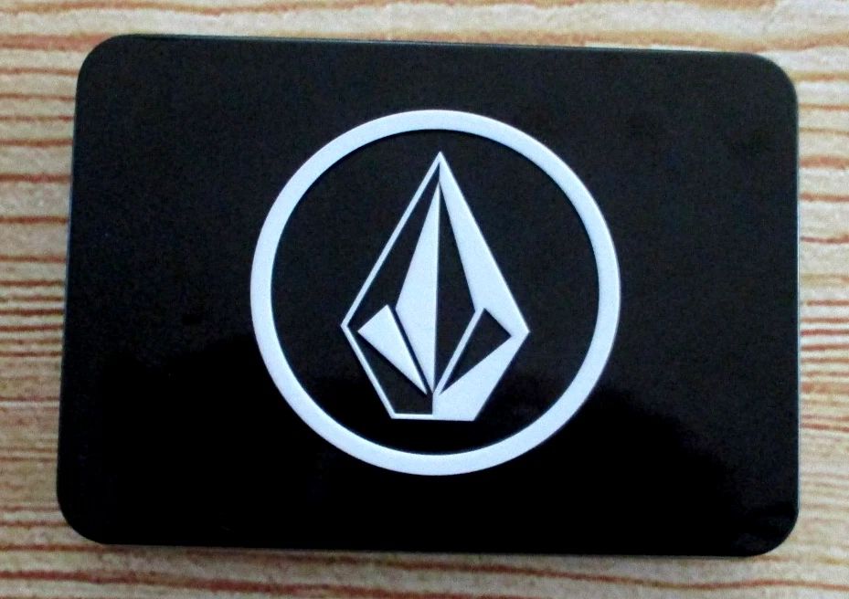 MENS VOLCOM CHARCOAL CAMOUFLAGE BIFOLD WALLET WITH TIN GIFT BOX - Image 3 of 3