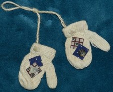 ADORABLE PRIMITIVE KNIT MITTEN PAIR ORNAMENT  2