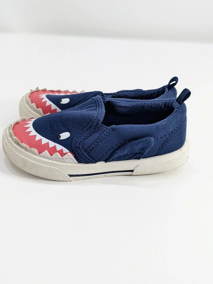 Carters Damon 6-CR Gris Sin cordones Tiburón Boca Gorra Puntera Plana Niños Pequeños 9 Foto 4 de 4