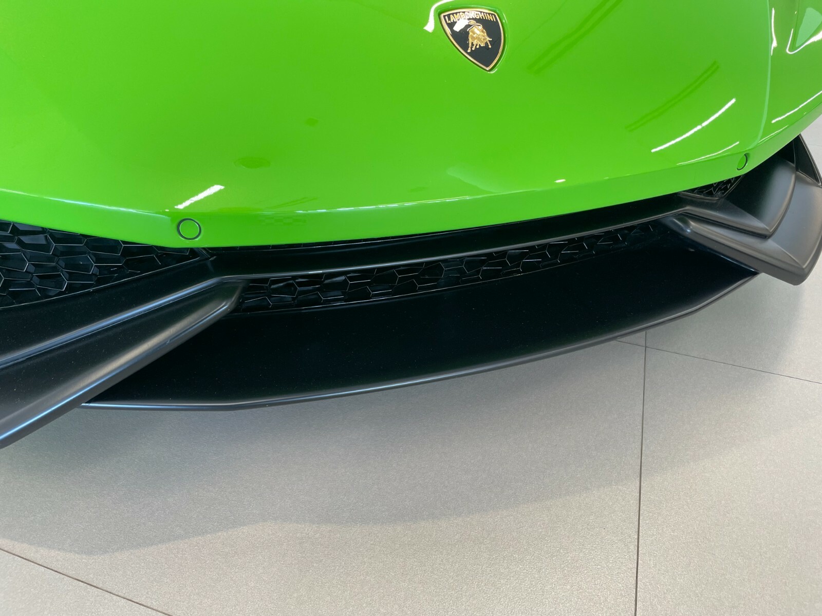 2014-19 Lamborghini Huracan 610-4 center Front Lower Spoiler Carbon Fiber USA 