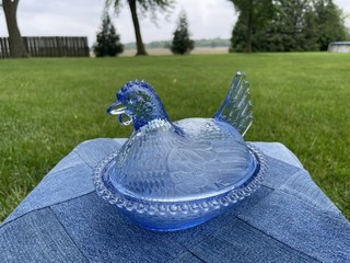Vintage Indiana Glass Hen on a Nest Cornflower Blue covered candy dish 7"