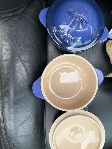 Le Creuset Petite Round Legumiers Casserole Pair Cobalt 5” Diameter READ MORE - Afbeelding 1 van 7