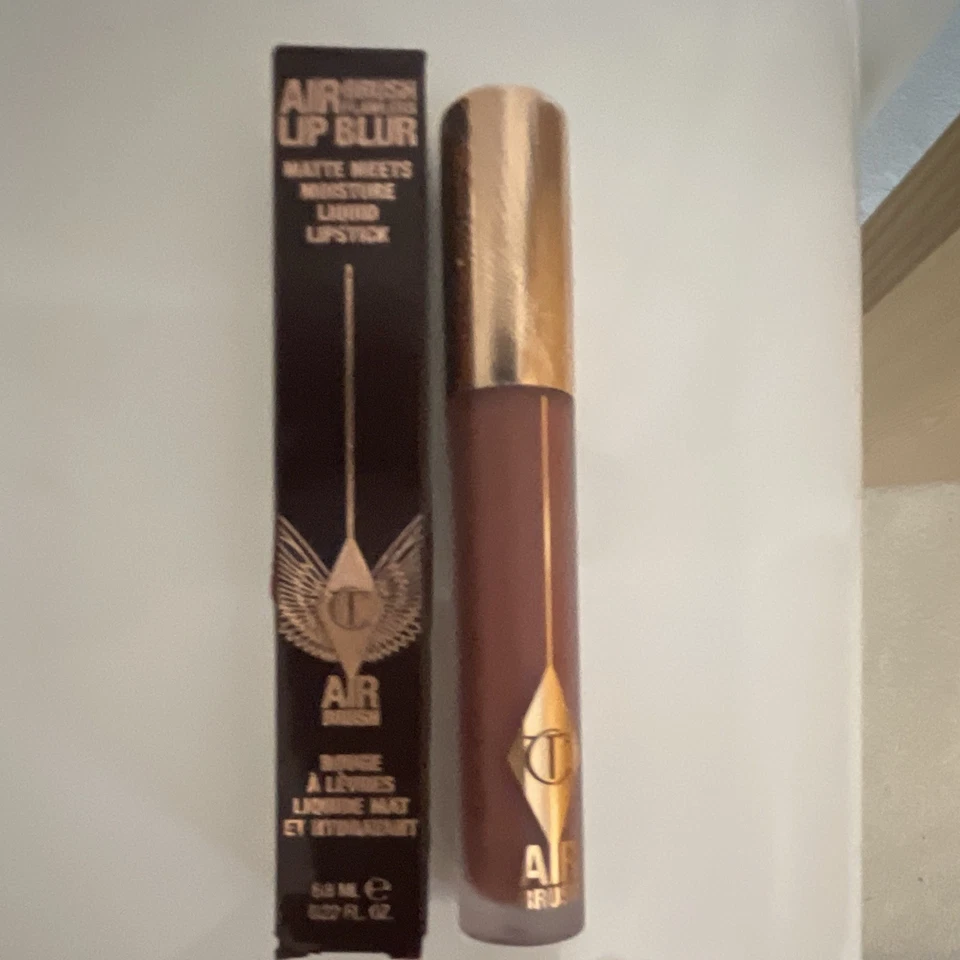 Charlotte Tilbury Airbrush Flawless Lip Blur 6ml Walk of No Shame - Image 1 of 3