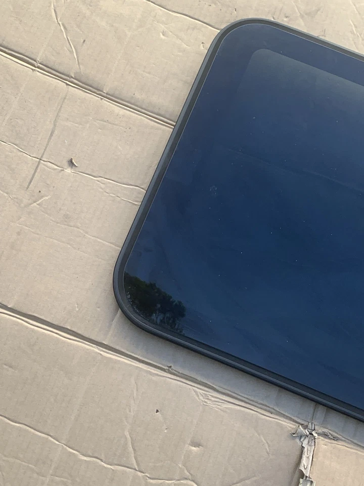 Pontiac G8 2008-2009 sedán techo corredizo ventana de vidrio techo corredizo panel Foto 4 de 4