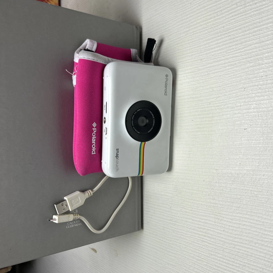 Polaroid Snap Touch Instant Print Digital Camera White. - Image 2 of 4