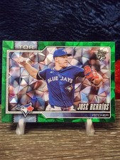 JOSE BERRIOS 2026 Topps Series 1  Green Diamante Foil /99 #272 Blue Jays