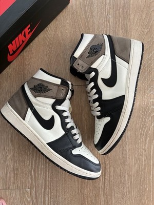 Size 9M/10.5W - Jordan 1 Retro High Dark Mocha 555088-105 Pre-Owned