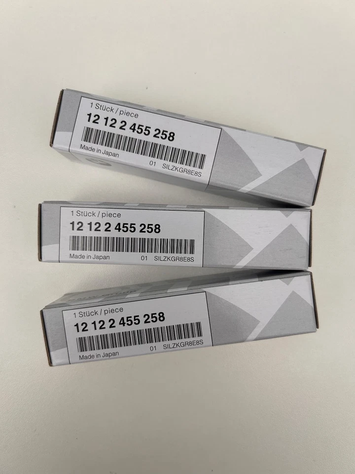 x 3 Genuine BMW Spark Plugs 1 2 3 4 5 6 7 8 Series X1 X3 X4 X5 - 12122455258 - Image 3 of 4