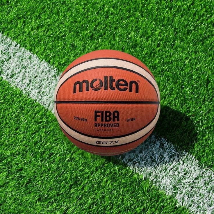 Molten Basketball GG7X Official Size 7 Premium PU Leather Outdoor