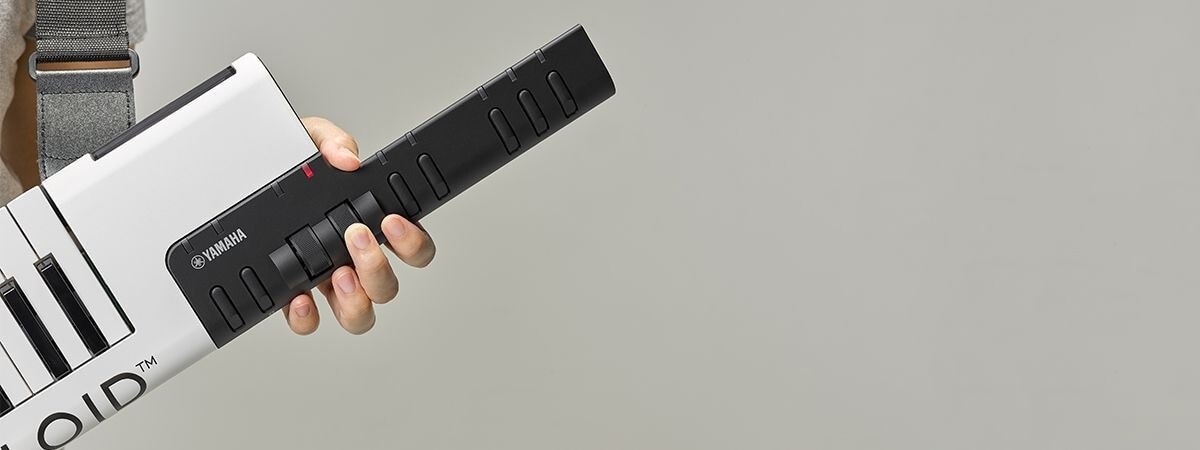 Yamaha VKB-100 Vocaloid Keyboard Mini Keytar 37-Key Battery