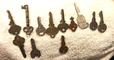 12 ad lot keys,skeleton.brass,vintage,estate collection for locks,metal VTG
