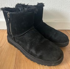 Schwarze kuschelig warme UGG Lammfell-Boots, seitlicher Reißverschluss, Gr. 39
