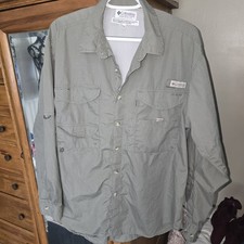 Columbia PFG Omni-Shade Shirt Men's M Beige Green Long Sleeve Fishing Button Up