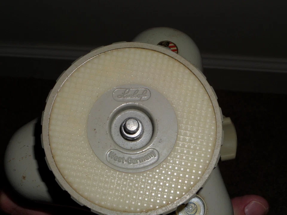 Trípode profesional ligero Linhof Rekord-Profilstativ de colección Alemania Occidental Foto 4 de 4