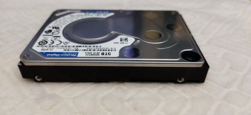 HDD Sata 2.5'' Western Digital 5TB con adattatore da 3.5'' a 2.5''. - Foto 4 di 7