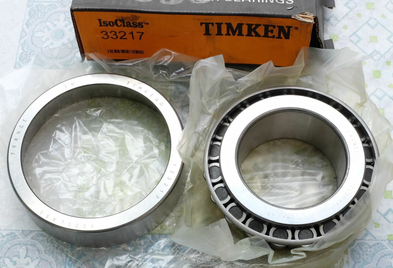 Roulement à rouleaux coniques Timken 33217 pour réparation d'engins agricoles 85x150 mm