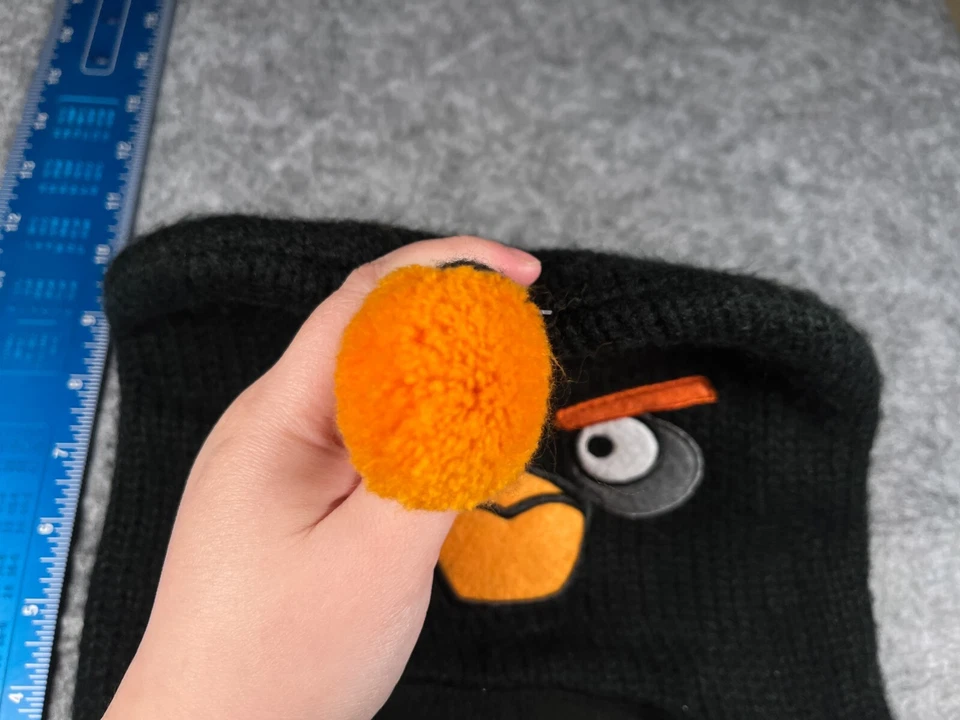 Angry Birds Bomb Beanie Toque Youth Tamanho Único Preto Acrílico Poli Abas de Orelha Pom - Imagem 4 de 4