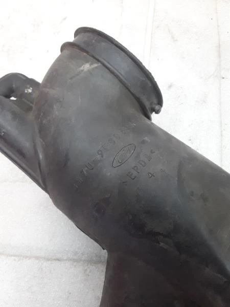 Air Intake Cleaner Hose Tube Duct 2003 TOWN CAR 3W7U-9F805-AF 4-10-19P - Image 2 of 4