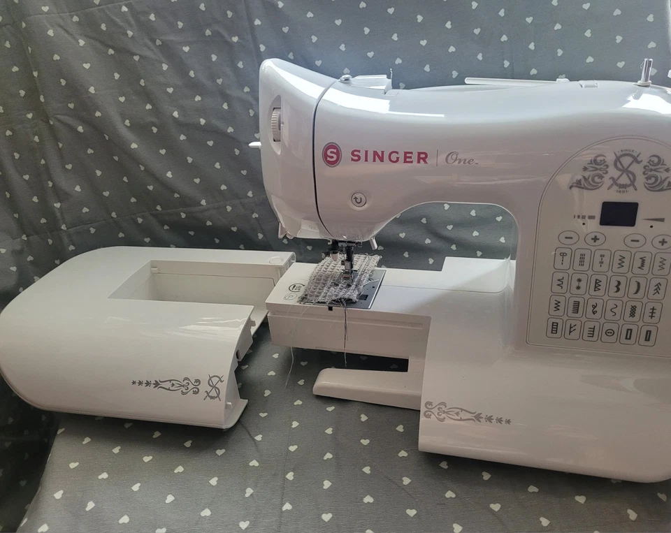 Singer Nähmaschine Modell 1/8768 Heritage – kaum benutzt, voll funktionsfähig - Bild 2 von 4