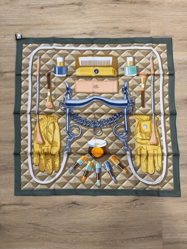 Hermes Paris Carre Twill Beaute Composee Silk Scarf 90 Kaki/Beige/Curry