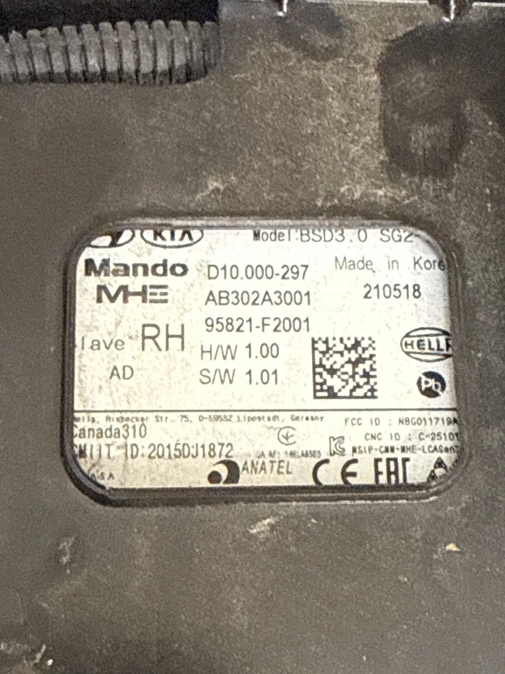 Módulo de detección de punto ciego Hyundai Elantra 2017-2018 diestro OEM 95821-F2001 Foto 3 de 4